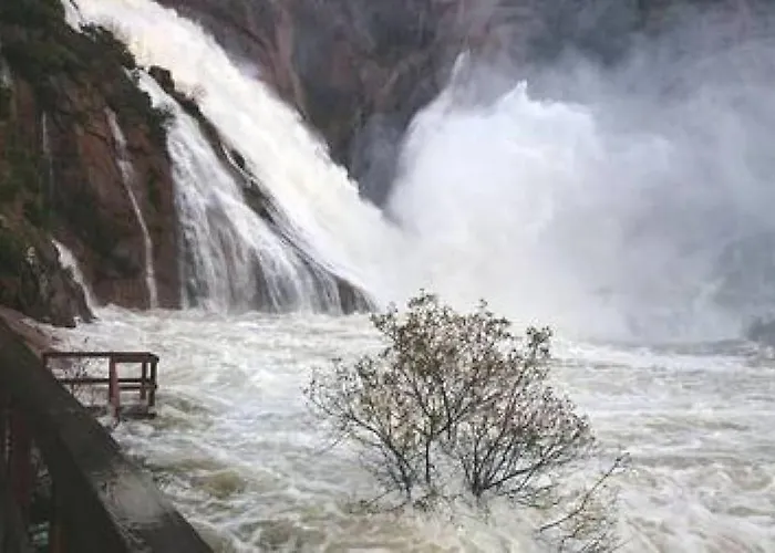 Casa Santiago Ézaro